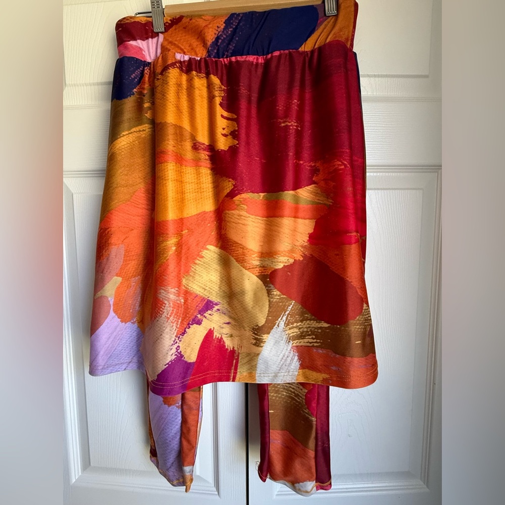 Abstract Multicolor athletic skirt with attached leggings